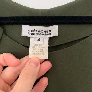 A detacher  Dark green dress size (4)